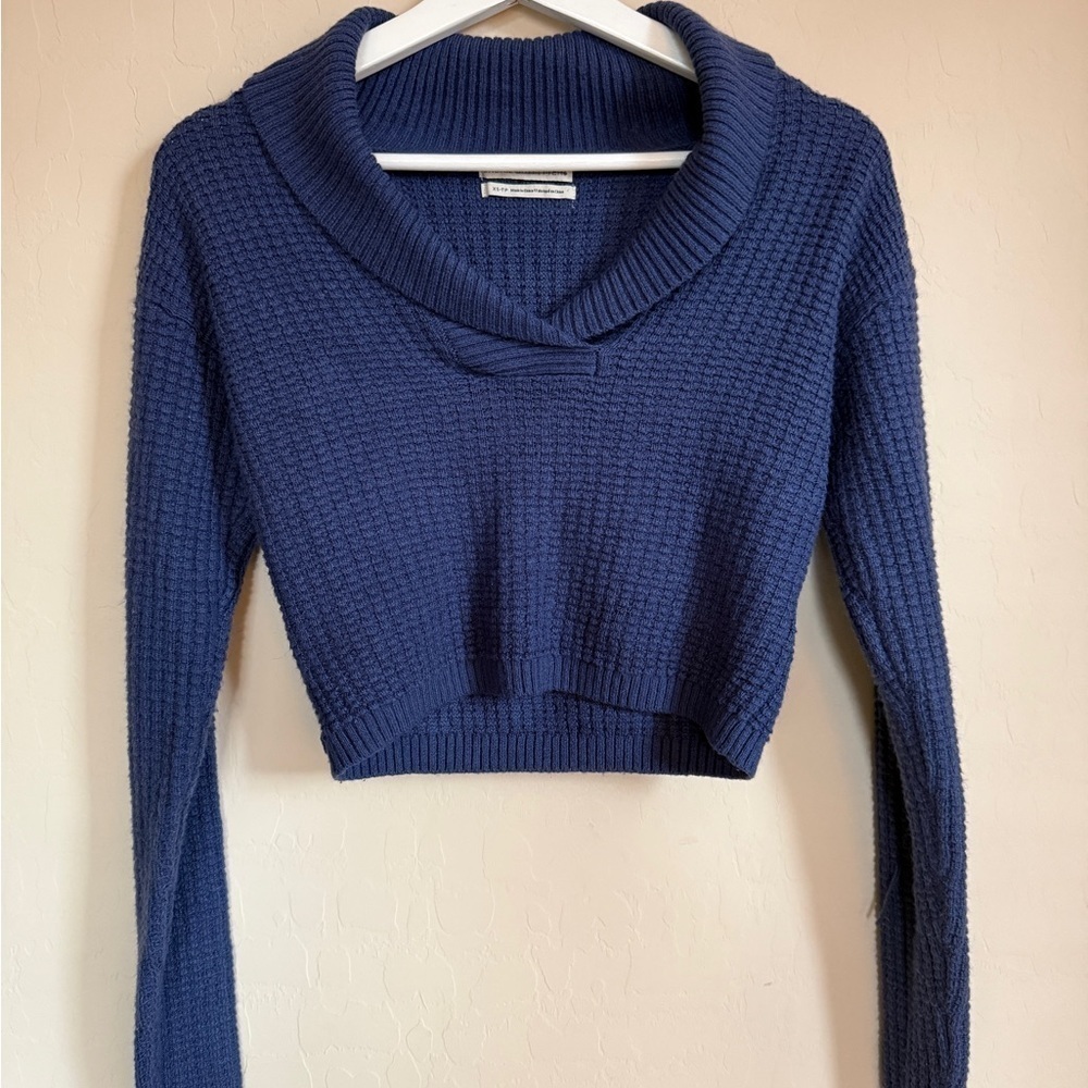 Urban Outfitters Crop Navy Cowl Neck Sweater Long Sleeve Waffle Knit Soft